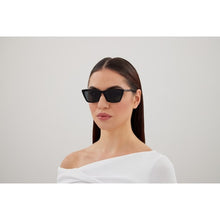 Carica l'immagine nel visualizzatore di Gallery, Saint Laurent SL 737 001
