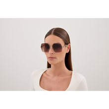 Carica l'immagine nel visualizzatore di Gallery, Gucci GG2163S 003
