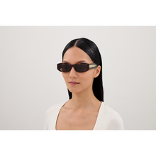 Load image into Gallery viewer, Gucci GG2068SA 002
