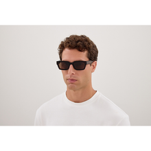 Load image into Gallery viewer, Gucci GG2069S 002
