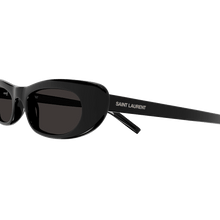 Carica l'immagine nel visualizzatore di Gallery, Saint Laurent SL 557 001
