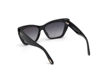 Carica l&#39;immagine nel visualizzatore di Gallery, Tom Ford FT0871 01B WYATT
