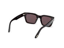 Carica l'immagine nel visualizzatore di Gallery, Tom Ford FT1333 01A
